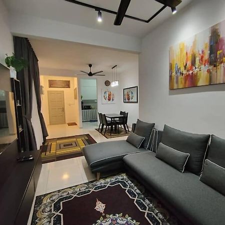 F&H Homestay,Ипох Экстерьер фото
