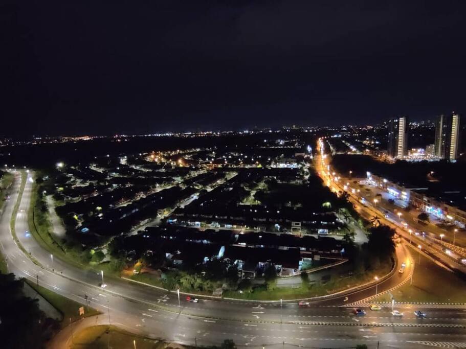 F&H Homestay,Ипох Экстерьер фото